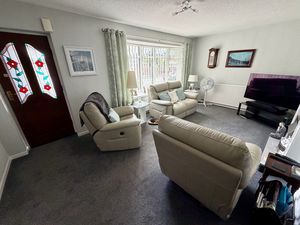 Lounge- click for photo gallery